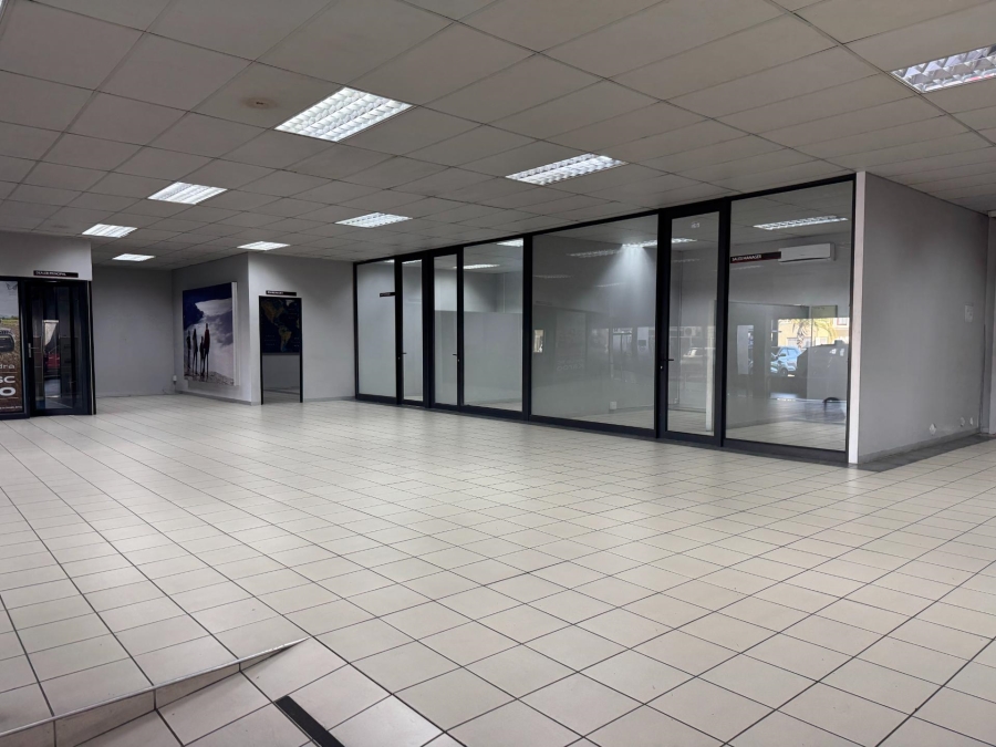 To Let Commercial Property for Rent in Worcester Western Cape